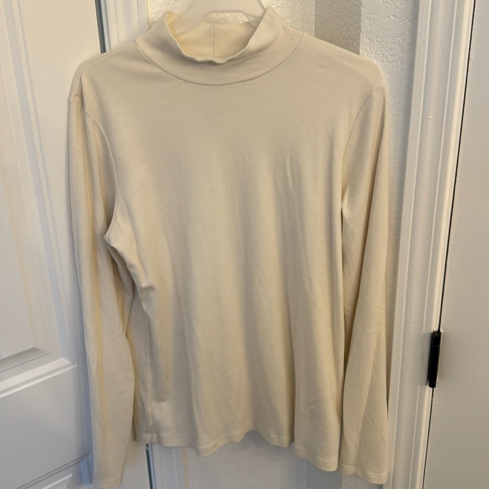 St. John’s Bay cream turtleneck XL